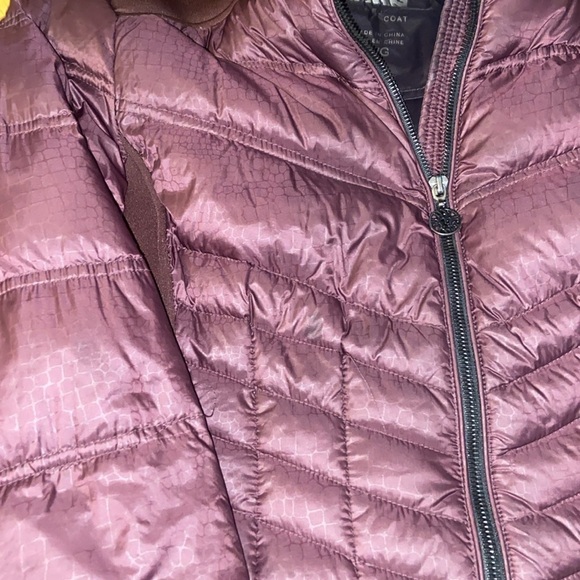 Anne Klein Puffer Jacket w/ Stretch Panels, removable faux fur hood, EUC, size L - Picture 5 of 10